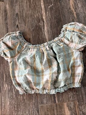 American Eagle Outfitters Sage and Cream Elastic Off-Shoulder Top XSP